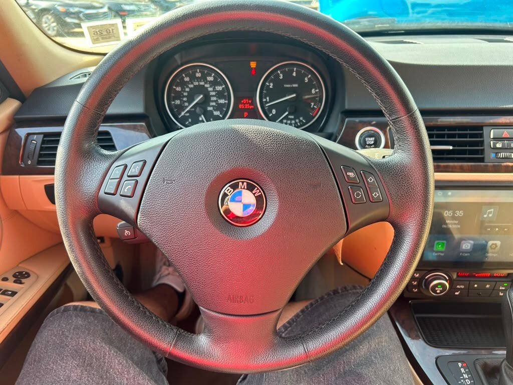 Used 2011 BMW 328i Sedan RWD image 13