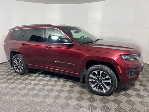 Used 2023 Jeep Grand Cherokee L Overland w/ Advanced Protech Group III AWD/4WD image 7