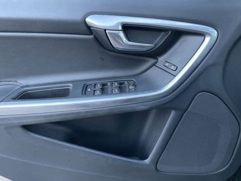 Used 2016 Volvo S60 T5 Premier image 30