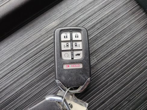 Used 2019 Honda Odyssey Elite image 30
