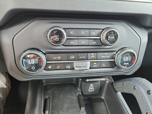 New 2026 Ford Bronco Outer Banks w/ Sasquatch Package AWD/4WD image 22