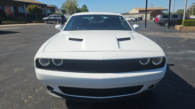 Used 2023 Dodge Challenger SXT w/ Plus Package RWD image 21