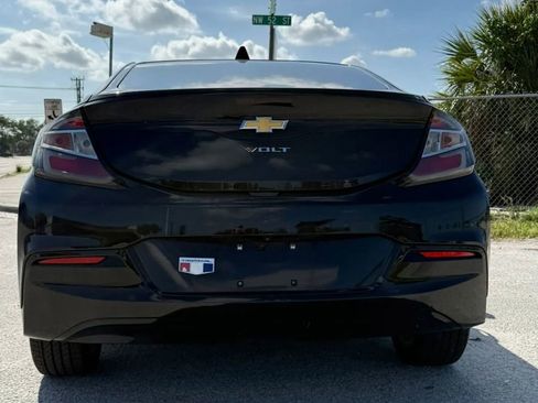 Used 2018 Chevrolet Volt LT w/ Comfort Package image 8