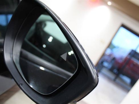Used 2021 MAZDA MAZDA3 s FWD image 11