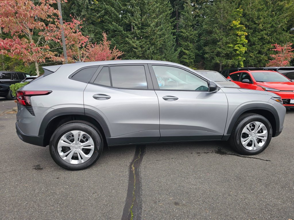 New 2026 Chevrolet Trax LS FWD image 7