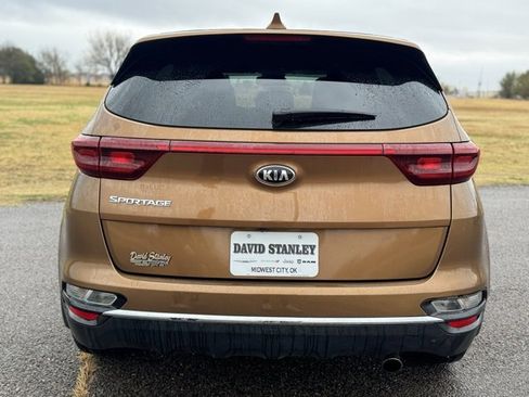 Used 2021 Kia Sportage LX image 5