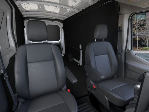New 2026 Ford Transit 250 148 Medium Roof w/ Load Area Protection Package RWD image 10