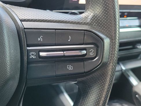 Used 2023 Chevrolet Colorado Trail Boss w/ Technology Package AWD/4WD image 28