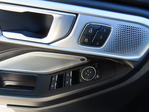 Used 2020 Ford Explorer ST w/ ST High-Performance Pack image 11