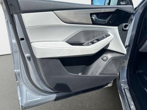 Used 2023 Acura MDX SH-AWD w/ Advance Package image 17