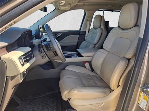 Used 2020 Lincoln Aviator Reserve w/ Equipment Group 202A image 17