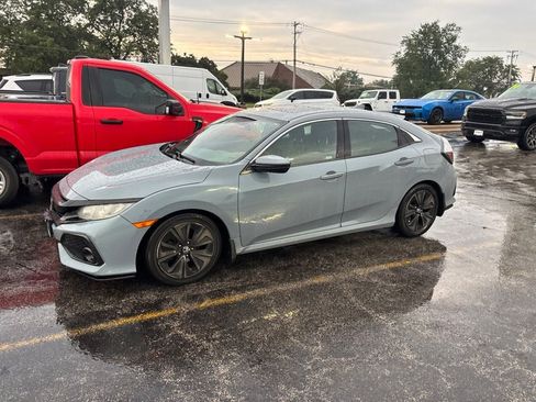 Used 2019 Honda Civic EX image 3