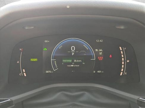 Certified 2025 Toyota Camry SE image 11