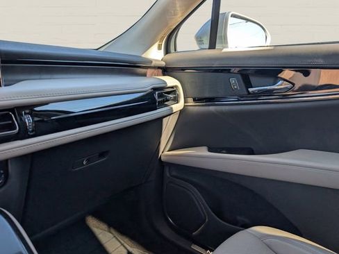 Used 2022 Lincoln Nautilus Reserve image 15