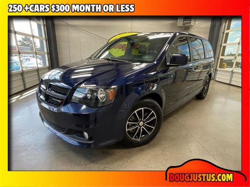Used 2017 Dodge Grand Caravan GT image 1