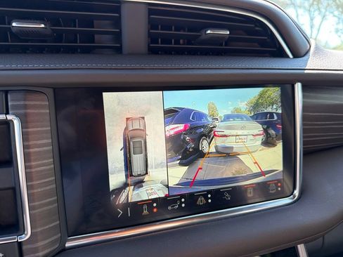 Used 2024 GMC Yukon XL Denali w/ Advanced Technology Package AWD/4WD image 15