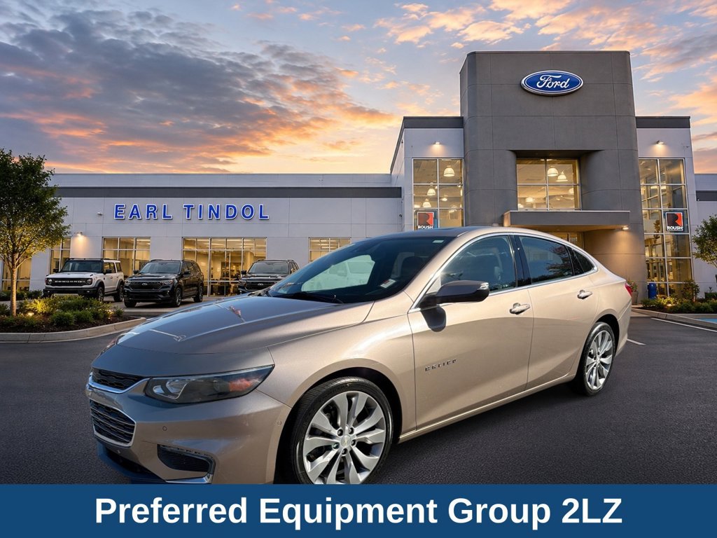 Used 2018 Chevrolet Malibu Premier w/ Premier Sun and Wheel Package FWD image 4
