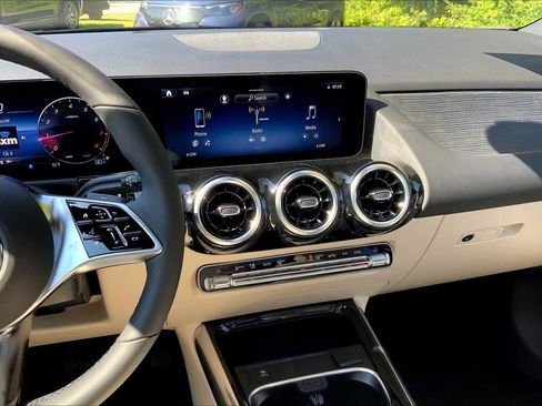 Certified 2026 Mercedes-Benz GLA 250 4MATIC image 6