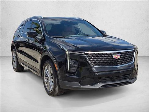 Used 2024 Cadillac XT4 Premium Luxury w/ Technology Package FWD image 3