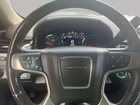 Used 2019 GMC Yukon XL Denali w/ Denali Ultimate Package AWD/4WD image 17