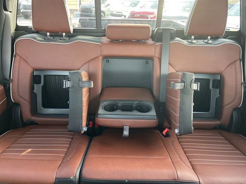 Used 2025 GMC Sierra 3500 Denali Ultimate image 17