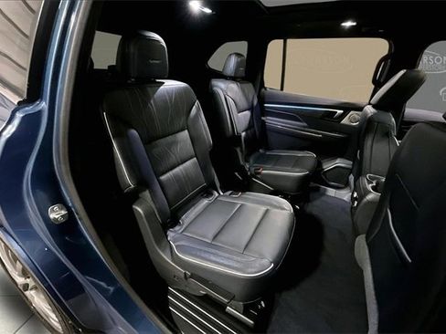 New 2026 Buick Enclave Avenir w/ Super Cruise Package image 13