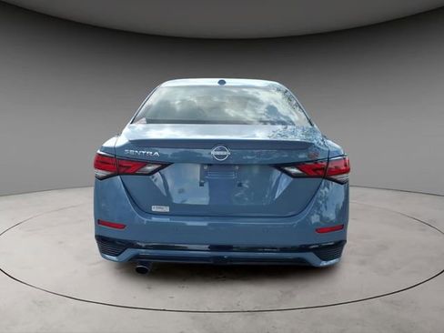 Used 2025 Nissan Sentra SR w/ SR Premium Package FWD image 7