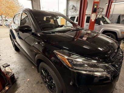 Used 2022 Nissan Kicks SR