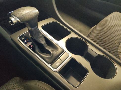 Used 2020 Kia Optima LX image 26