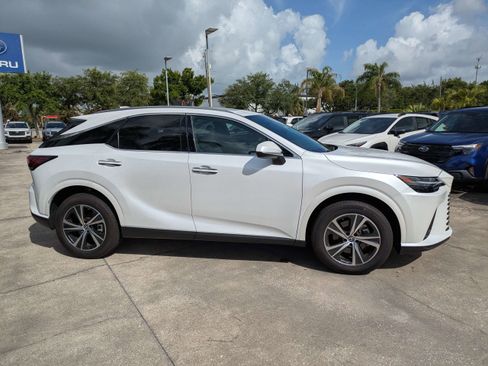 Used 2025 Lexus RX 350 Premium FWD image 3