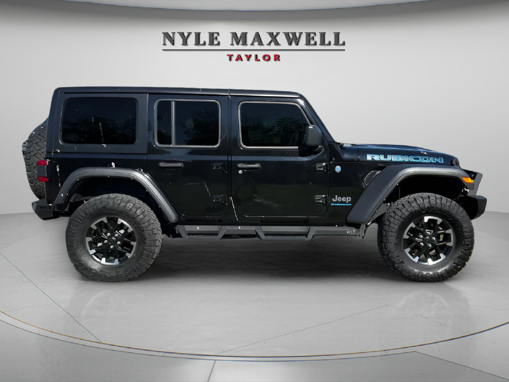 Used 2024 Jeep Wrangler Unlimited Rubicon 4xe w/ Technology Group AWD/4WD image 4
