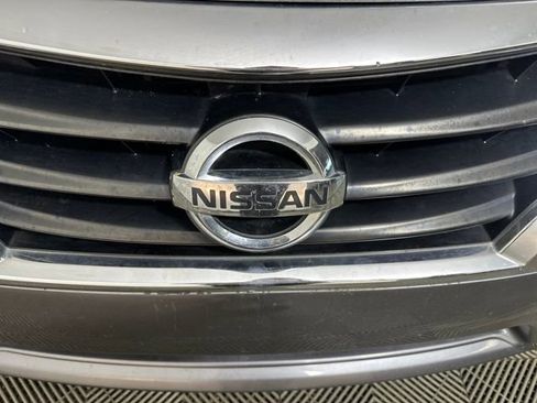 Used 2017 Nissan Versa S Plus image 9