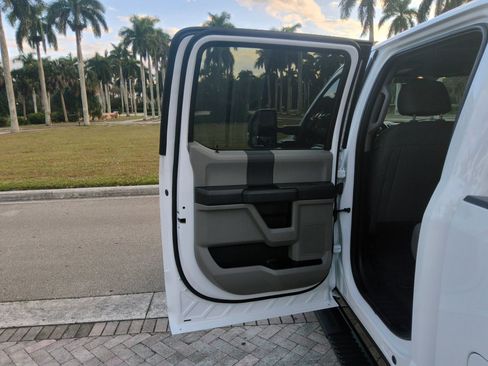 Used 2022 Ford F250 XL w/ Power Equipment Group image 27