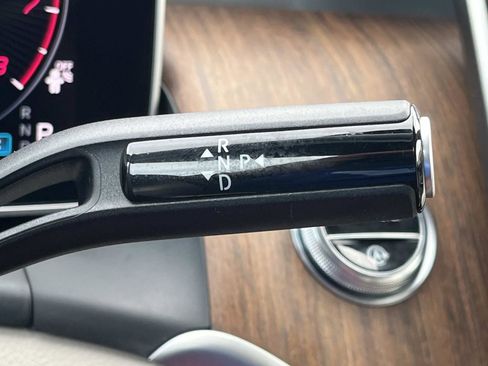 Certified 2024 Mercedes-Benz GLC 300 image 32