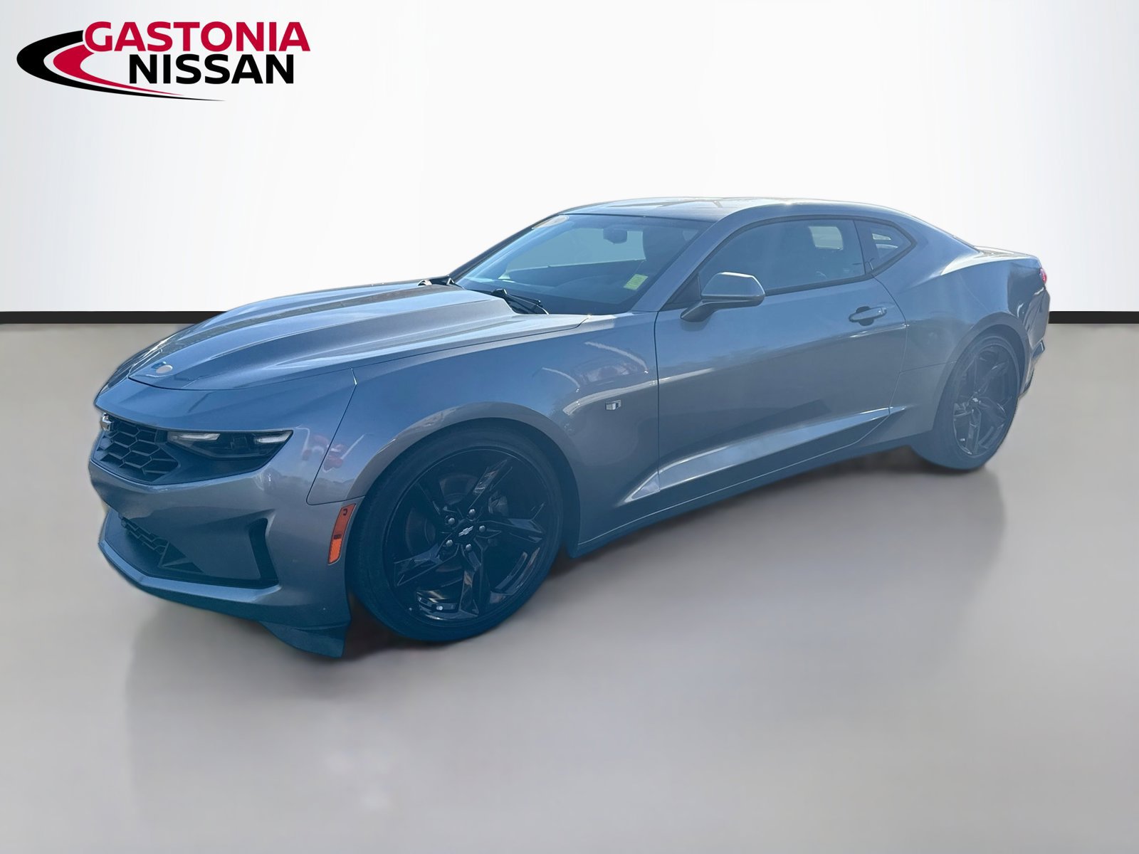 Used 2019 Chevrolet Camaro LT RWD image 3