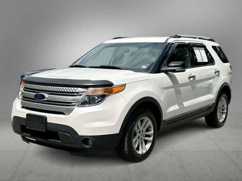 Used 2014 Ford Explorer XLT w/ Equipment Group 202A AWD/4WD image 1