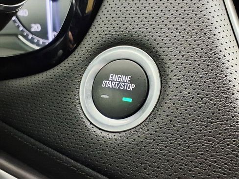 Certified 2022 Cadillac XT5 Luxury image 23