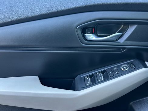 Used 2025 Honda Accord SE image 11