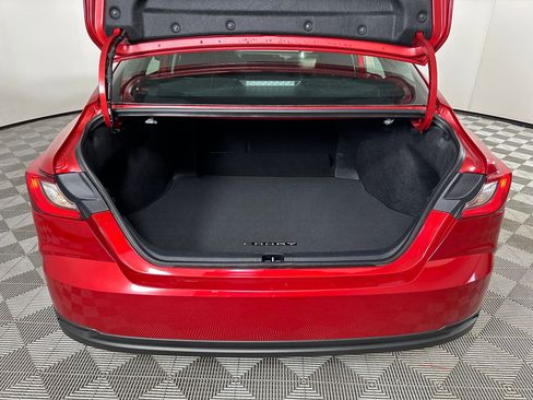 Used 2025 Toyota Camry LE image 30