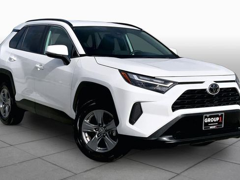 Certified 2025 Toyota RAV4 XLE FWD image 3