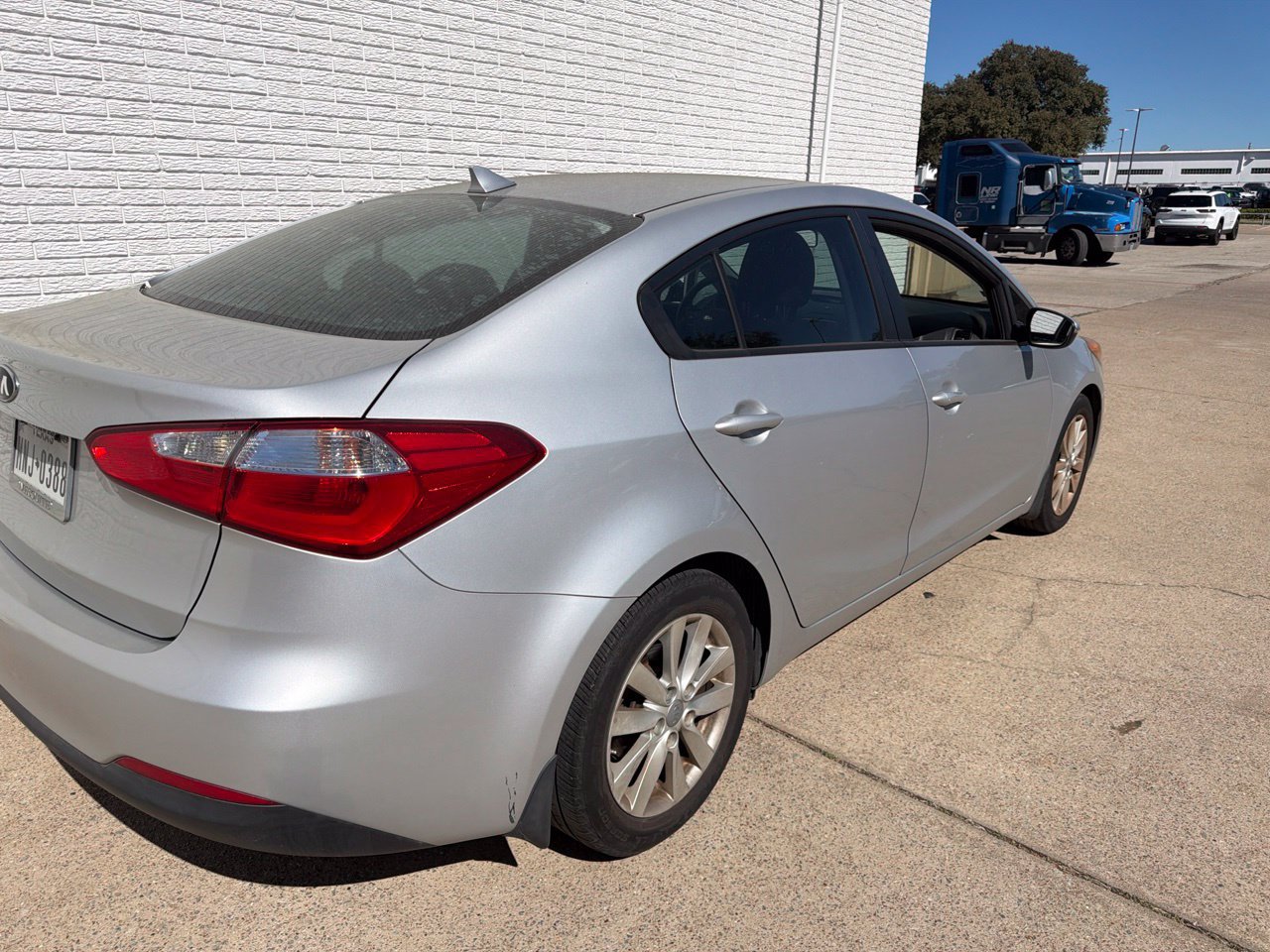Used 2016 Kia Forte LX w/ LX Popular Plus Package FWD image 3