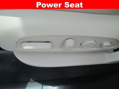 Used 2021 Buick Enclave Premium w/ Sun and Sites Package FWD image 27