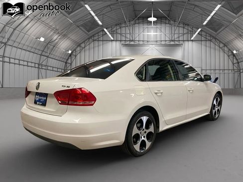 Used 2014 Volkswagen Passat TDI SE image 5