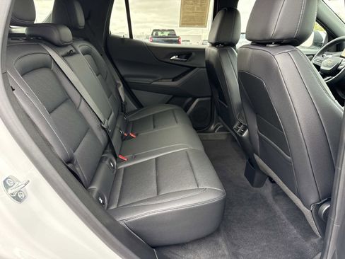 Used 2025 Chevrolet Equinox LT w/ Convenience Package II image 20