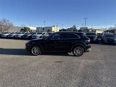 Used 2019 Porsche Cayenne Base image 8