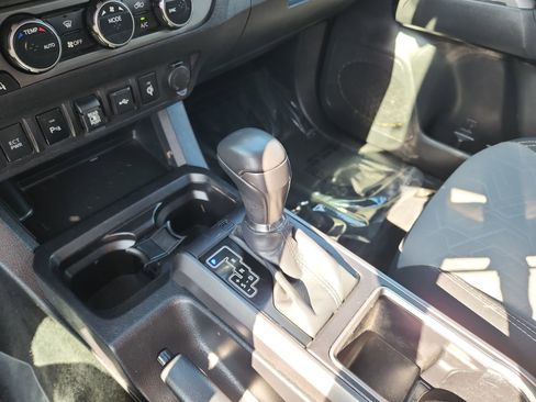 Used 2023 Toyota Tacoma TRD Sport w/ Advanced Technology Package AWD/4WD image 21