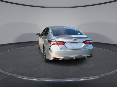 Used 2021 Toyota Camry SE FWD image 7