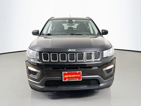 Used 2018 Jeep Compass Sport w/ Tech Group image 2