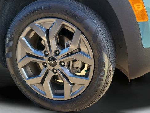 Used 2024 Kia Seltos S FWD image 9