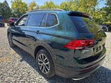 Used 2019 Volkswagen Tiguan SE image 2
